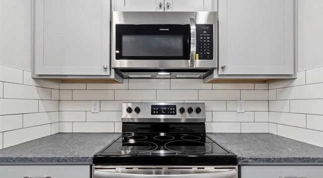 Building Photo - 17948 Ryans Ridge Ave