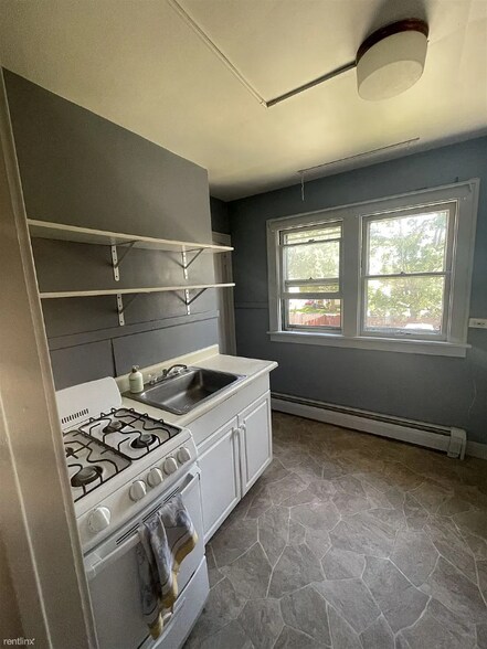 Building Photo - 515 S Westnedge Ave