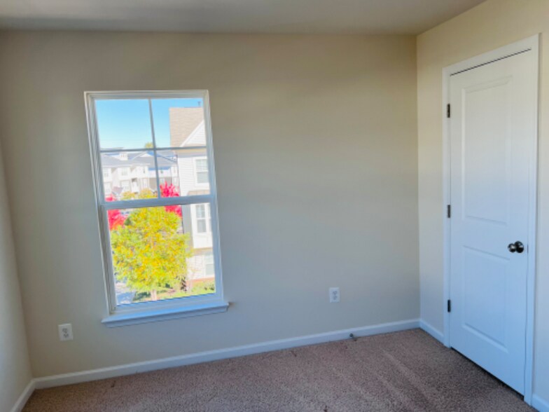 Building Photo - 9035 Connor House Rd