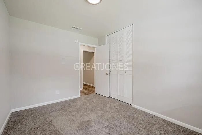 Building Photo - 3026 Gleason Ave