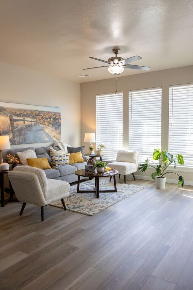 Building Photo - Roe Street Townhomes