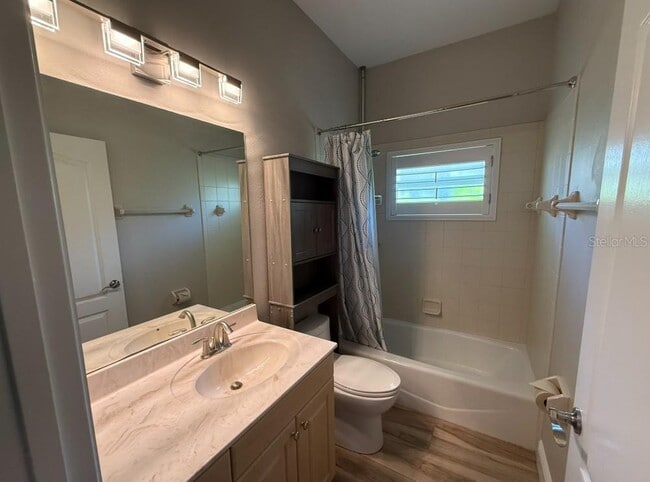 Building Photo - 6331 Yellow Wood Pl