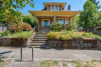 Building Photo - Charming Sabin Craftsman with Fenced Yard, Deck, and More!