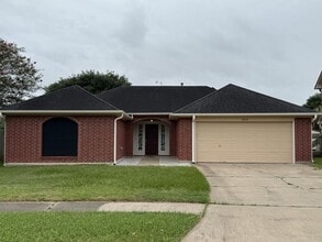 Building Photo - Eagle Creek Subdivision