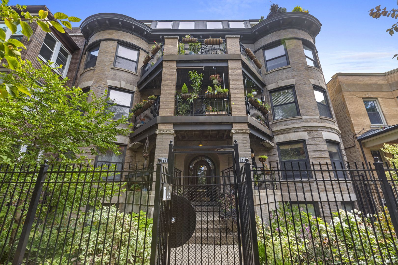 Building Photo - 5219 N Winthrop Ave