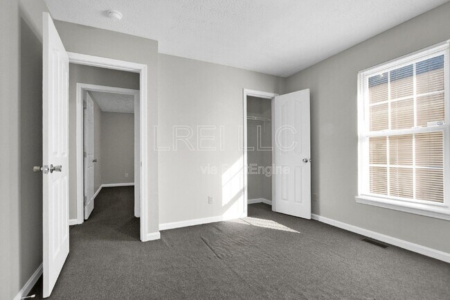 Building Photo - 410 N 21st St