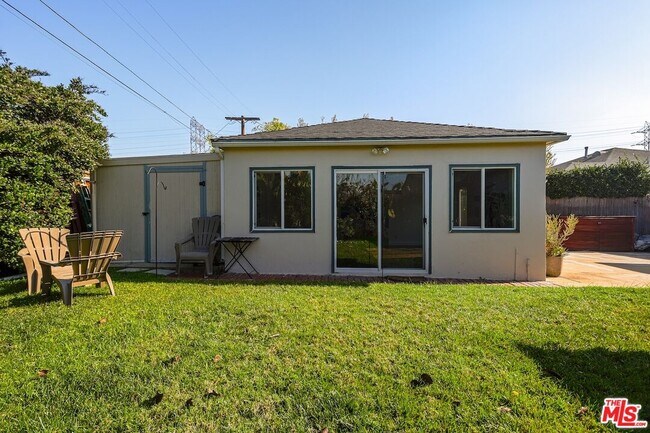 Building Photo - 5615 Wenlock St