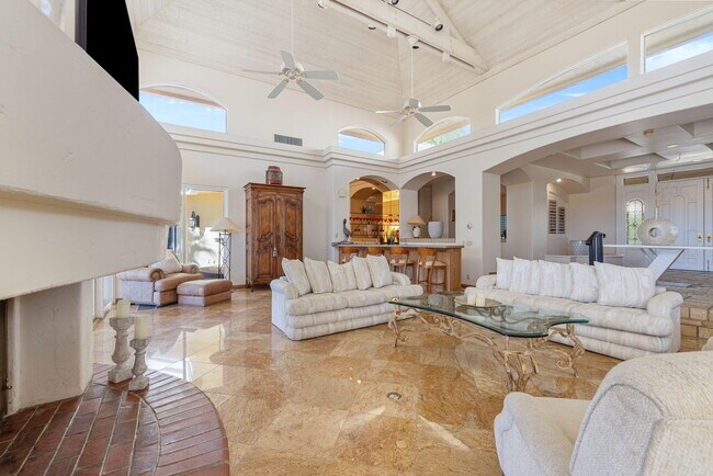 Building Photo - 50180 Vista Montana Rd