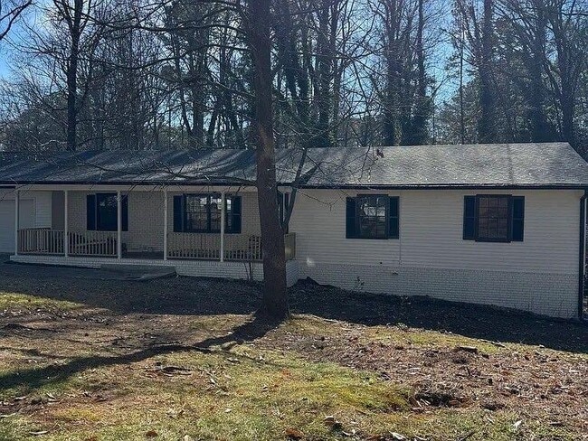 Building Photo - 95 Simpson Dr NE