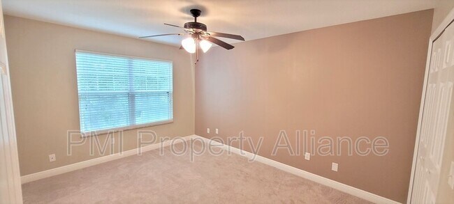 Building Photo - 2894 Donaldson Dr