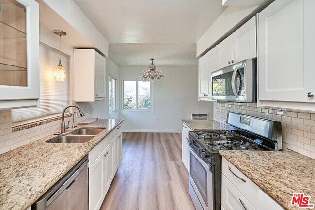 Primary Photo - 12129 Beverly Blvd