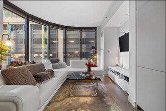 Building Photo - 55 Lagrange St