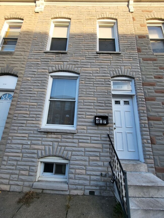Building Photo - 3Br/1Ba Townhouse
