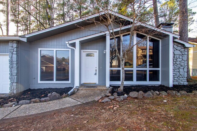 Building Photo - 20 Laver Cir