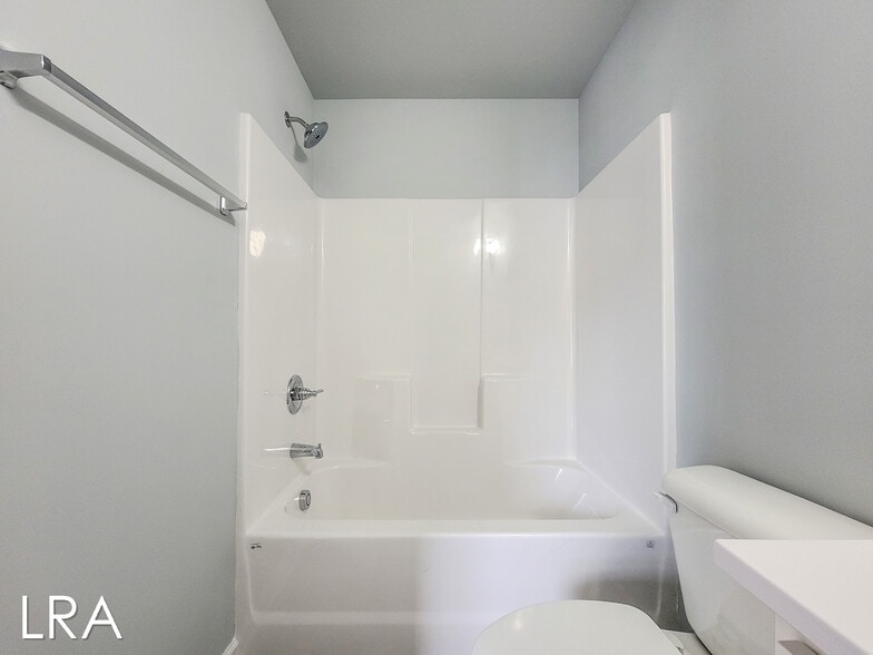 Building Photo - 185 Buckhorn Ave