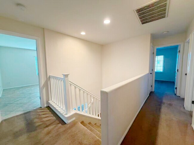 Building Photo - 7473 Glorious Sun Dr