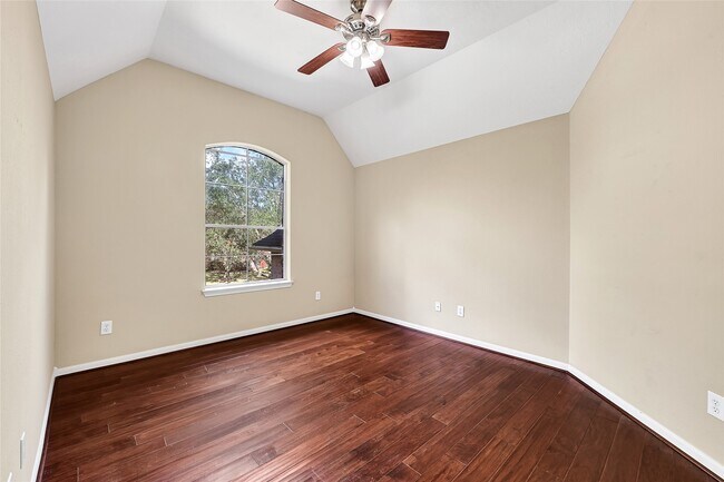 Building Photo - 21327 Pennshore Ln