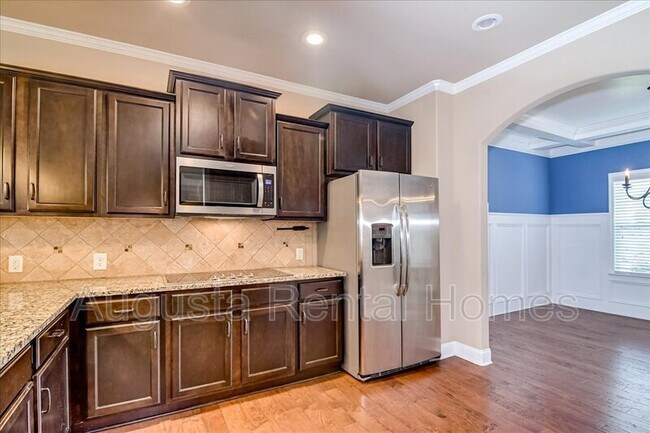Building Photo - 3814 Berkshire Way