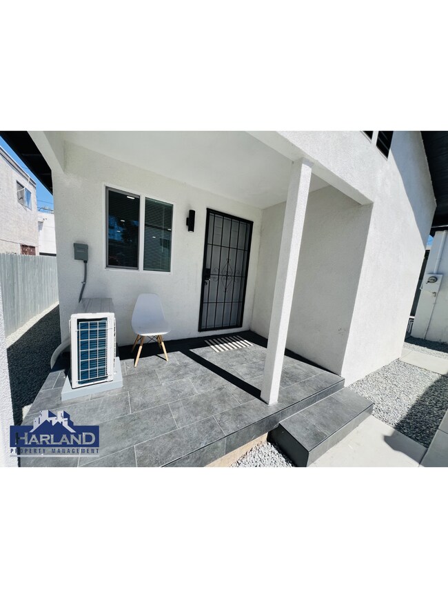 Building Photo - 3845-3851 Menlo Avenue - 3849-
