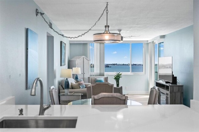 Building Photo - 6287 Bahia Del Mar Cir N