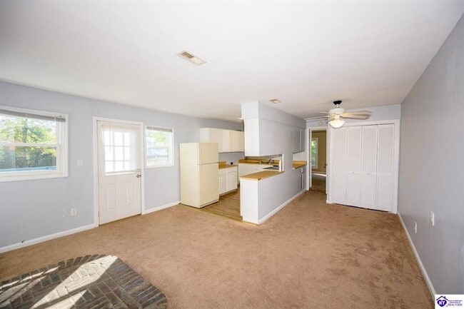 Building Photo - 5113 Rineyville Rd