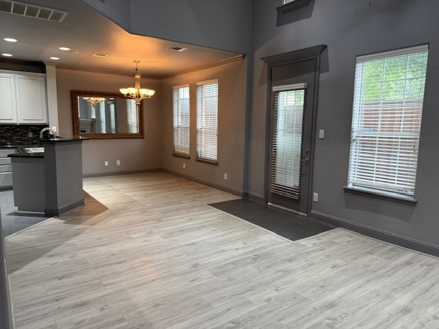 Building Photo - 4448 Jardin St