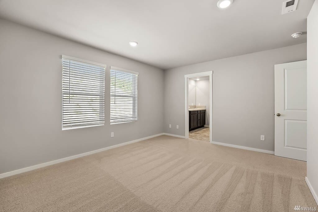 Primary ensuite bath - 5746 Waverly Rd SW