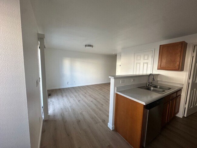 Building Photo - 3954-3958 Village Dr