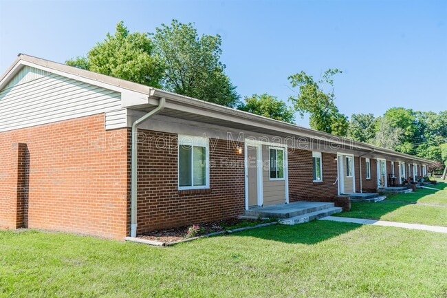 Building Photo - 112 Louella Dr