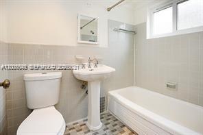 Building Photo - 219 Menores Ave