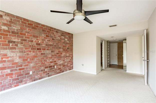 Building Photo - 2450 Heron Terrace