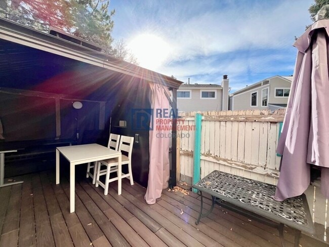 Building Photo - 1529 Sable Blvd