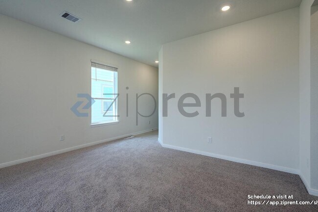 Building Photo - 2823 Lyra Ct