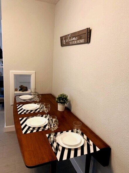 Building Photo - 7161 Balboa Rd