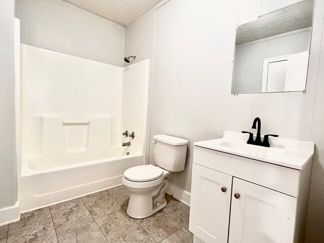 Building Photo - King St.