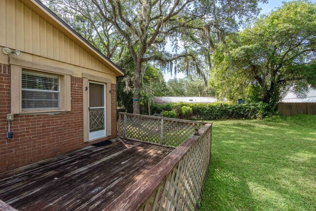 Building Photo - 253 Cowry Rd