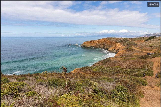 Building Photo - The Gem of Pacifica