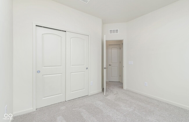 Building Photo - 3250 Haflinger Dr