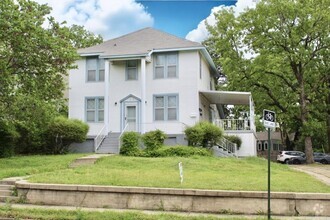Building Photo - 1020 Kavanaugh Blvd