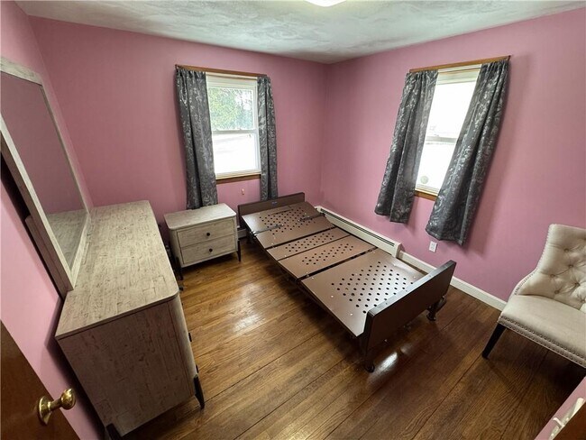 Building Photo - 22 Overhill Rd