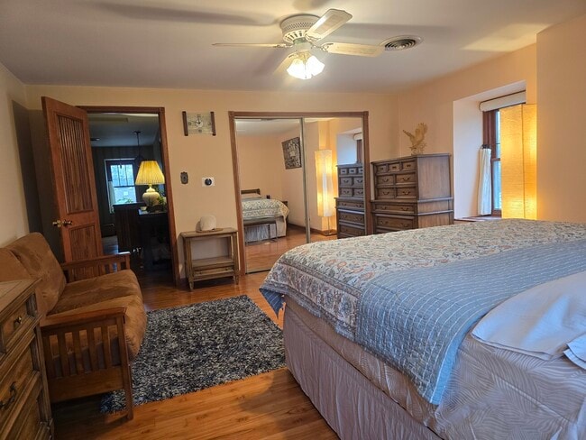 Building Photo - 437 S Craig Pl