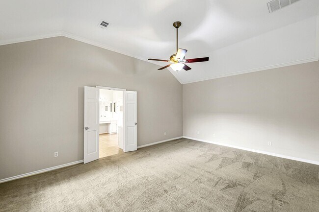 Building Photo - 1438 Crescent Green Dr