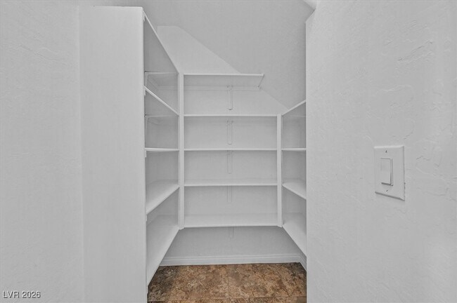 Building Photo - 326 Hillhead Ct