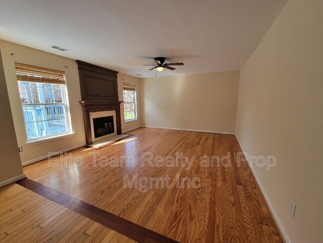 Building Photo - 4702 Ambridge Dr