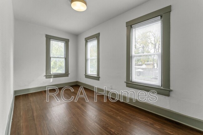 Building Photo - 69 N Whittier Pl