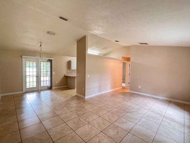 Building Photo - THIS IS NOT AVAILABLE FOR SHOWING UNTIL MI...