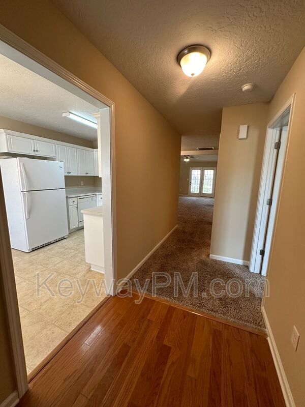 Building Photo - 2015 Kennesaw Way