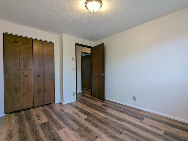 Building Photo - Great 3-Bedroom, 2-Bath Home In A Cul-De-Sac!