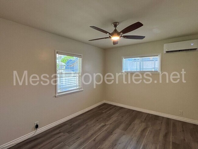 Building Photo - 6056 Walnut Ave