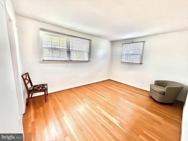 Building Photo - 10202 McGovern Dr